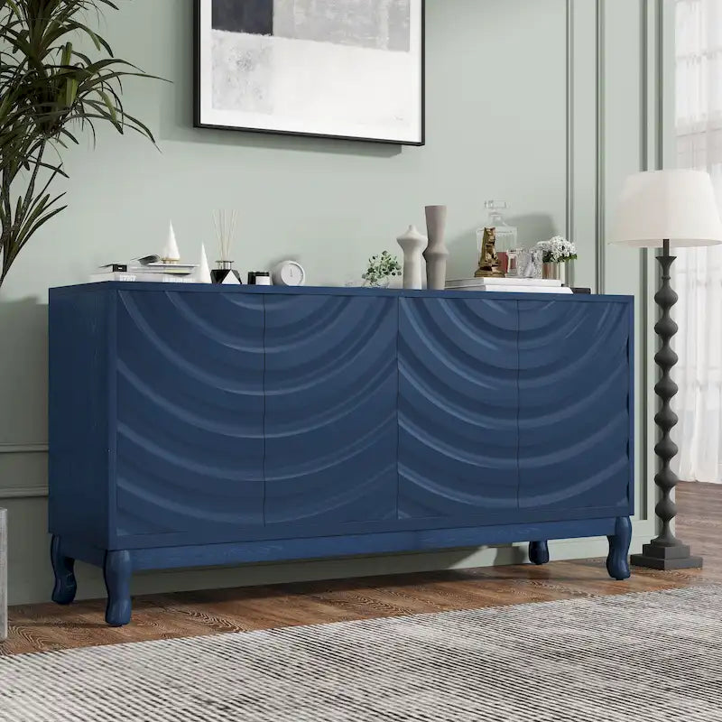 Buffet à quatre portes avec façade ondulée et étagères réglables