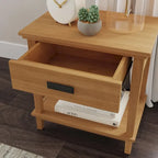 Lit King en bois brun Oak Park et deux tables de chevet