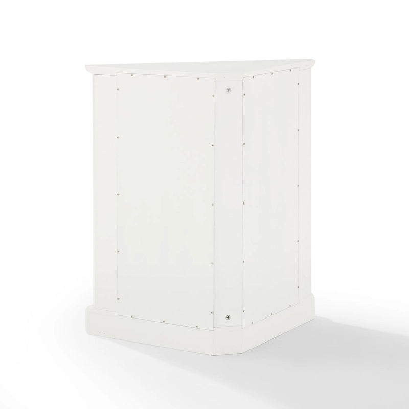 Meuble garde-manger d'angle blanc avec portes à lambris