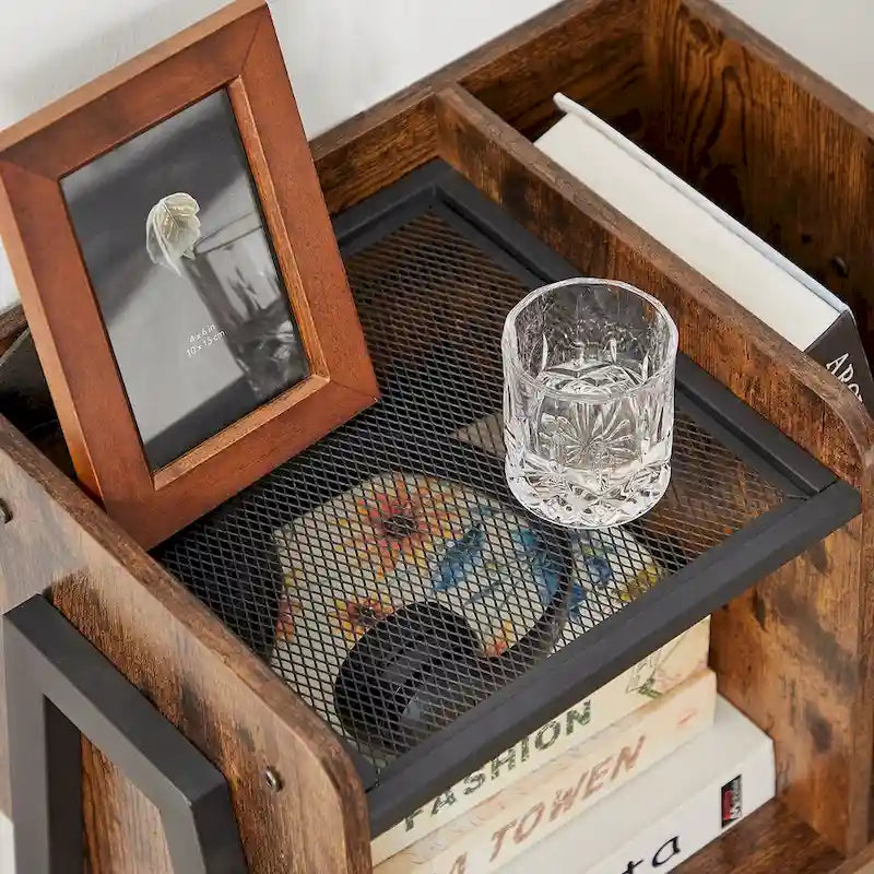 de 2 tables de chevet industrielles avec étagères de rangement, marron