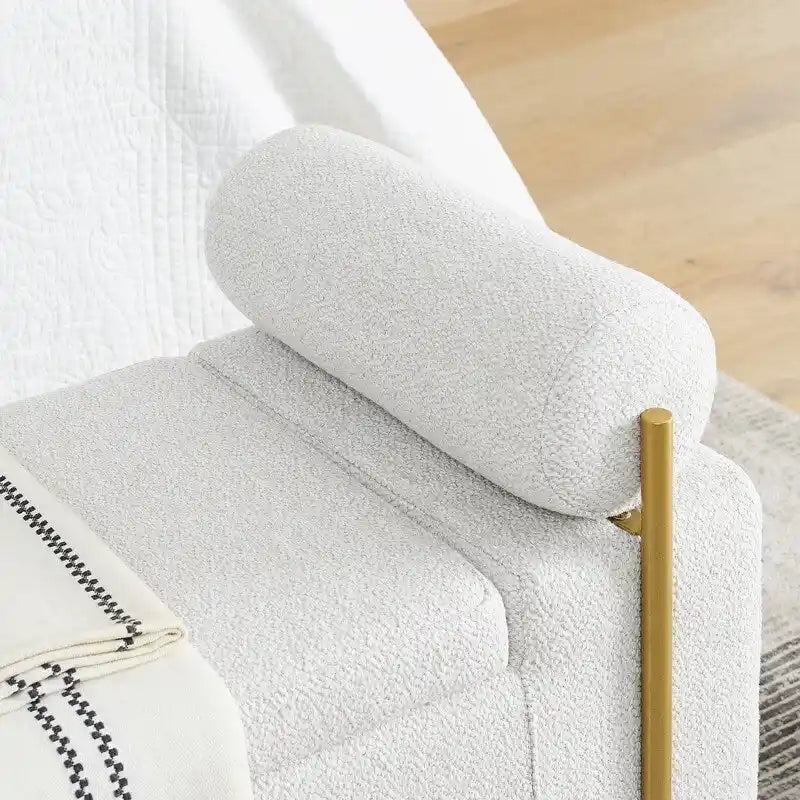 Banc de rangement rembourré avec accoudoirs enroulés et pieds dorés