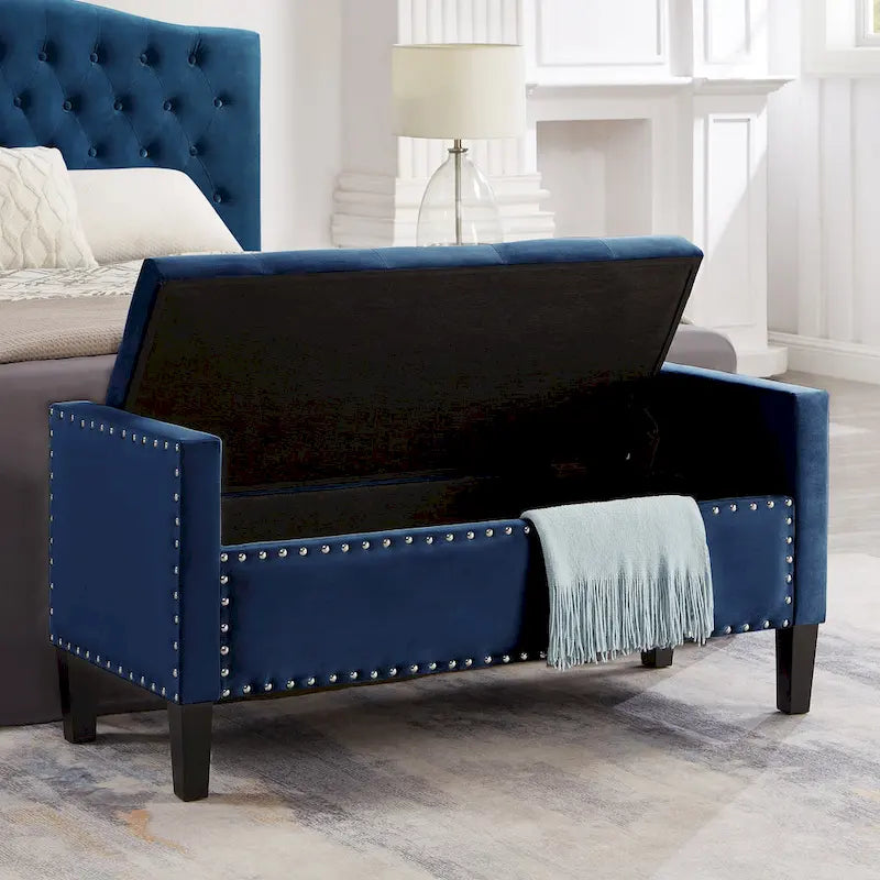 Banc de rangement capitonné en velours avec accoudoirs et garniture cloutée